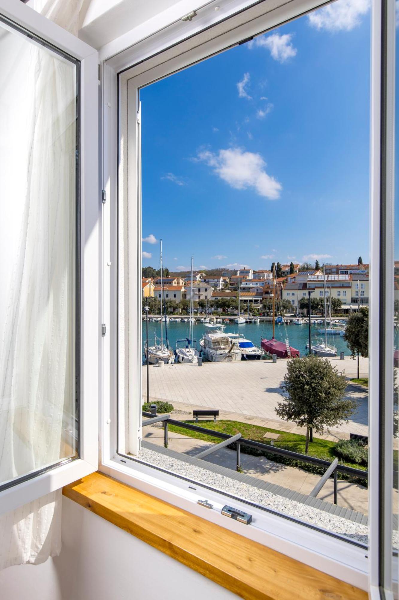 The House Hotel Malinska Luaran gambar