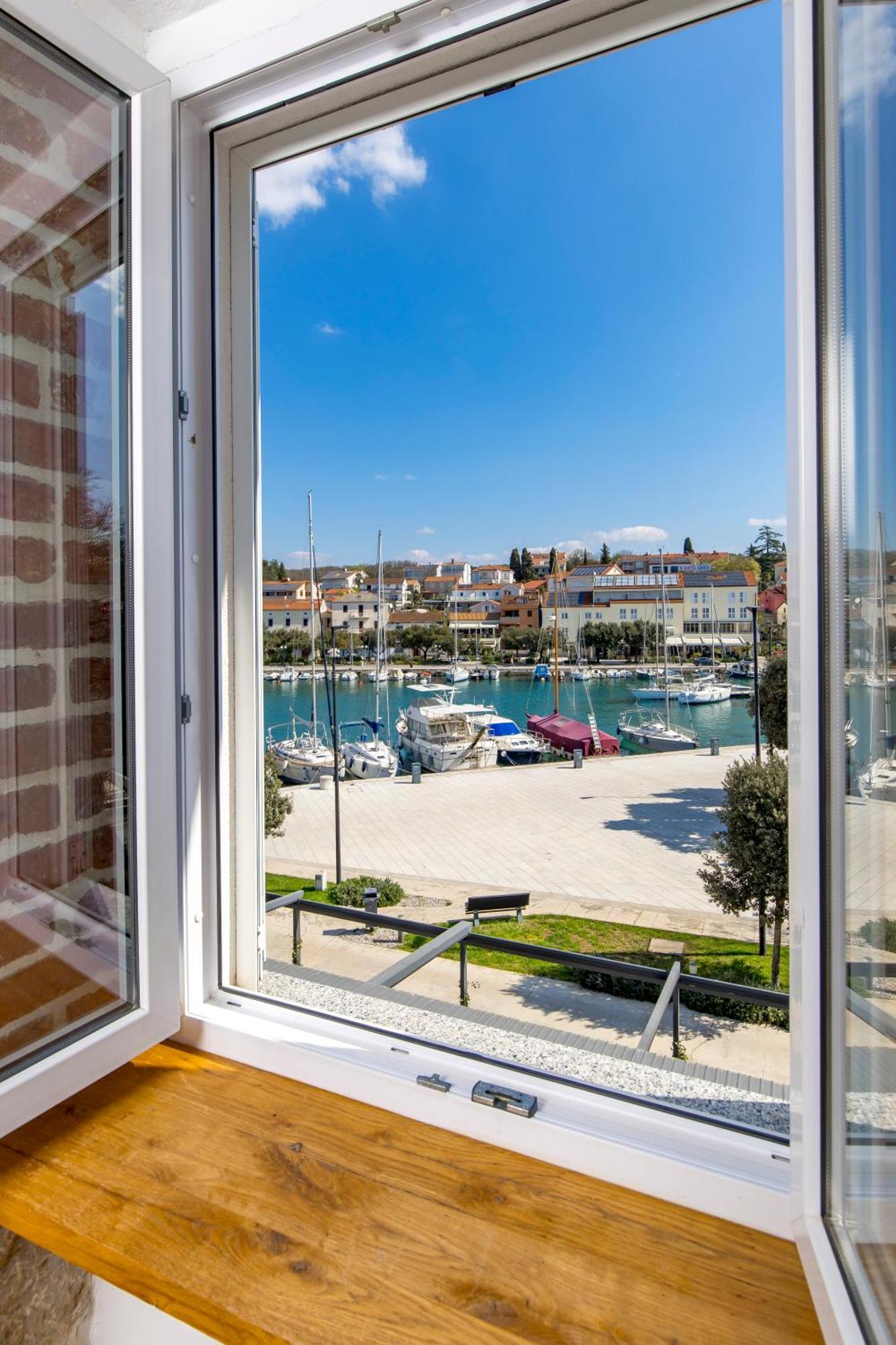 The House Hotel Malinska Luaran gambar